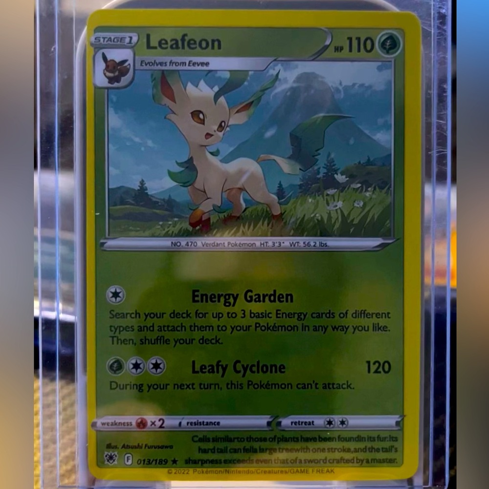 Leafeon RARE Black Star Pokemon TCG #13/189 Astral Radiance Card 2022
